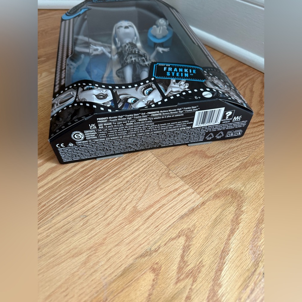 Nwt Mattel Monster High Reel Drama Frankie Stein Doll - NRFB - Picture 8 of 8